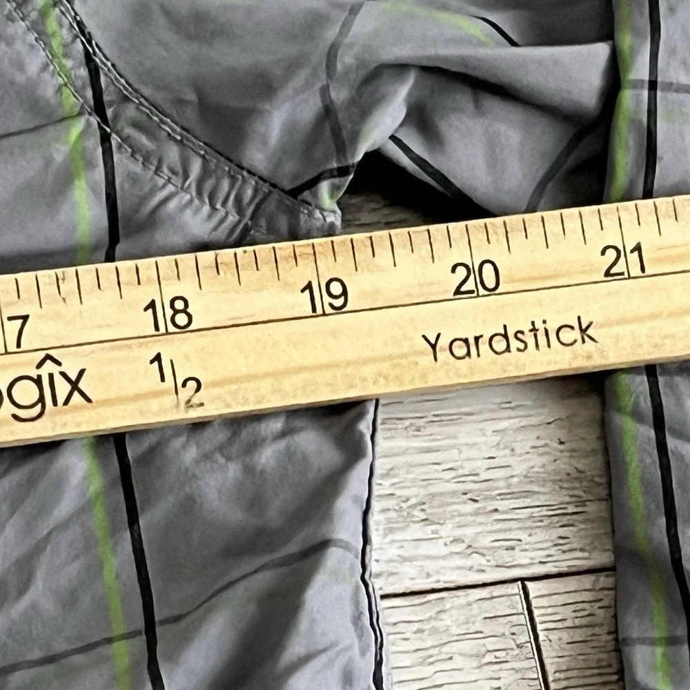 The North Face‎ Shirt Mens Gray Plaid Long Sleeve Hiking Outdoor Nylon Small